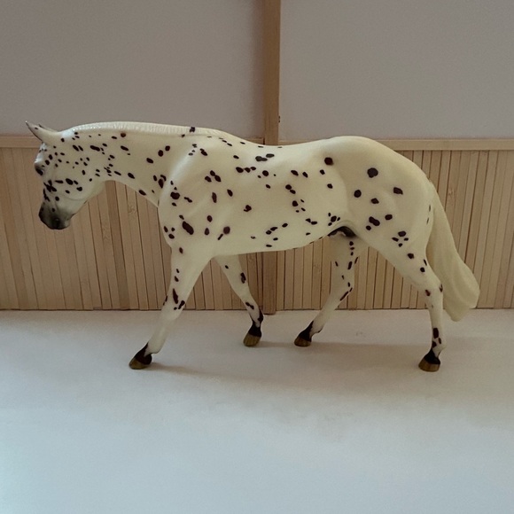 Breyer traditional “Lil’ Ricky Rocker” - Picture 5 of 5